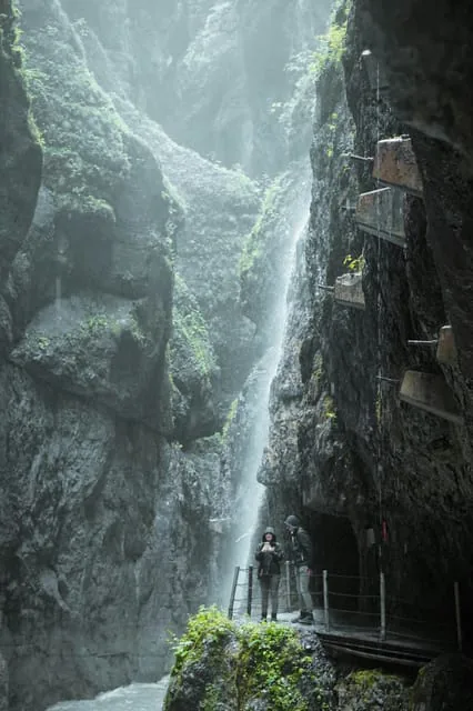 Alpine Escape: Partnach Gorge, Lake Eibsee and Zugspitze in French