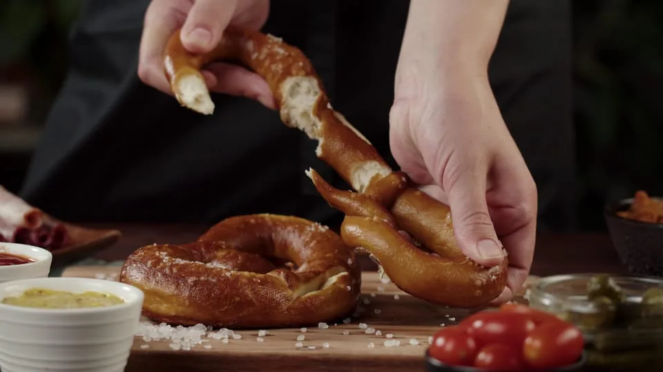 Garmisch-Partenkirchen: Pretzel Making Experience
