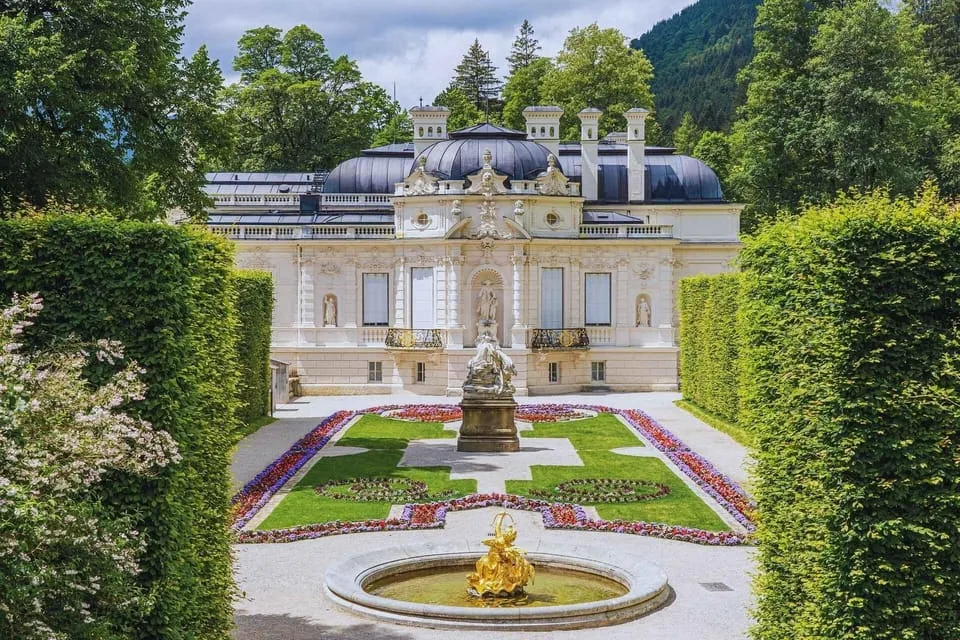 Munich: Private Tesla Tour — Ettal, Linderhof Palace, Eibsee